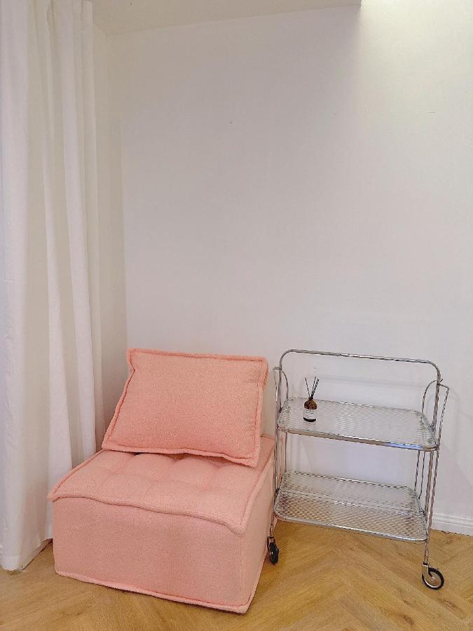 Zhome-three Floors 4 Bedrooms - Near Nanjing Road *